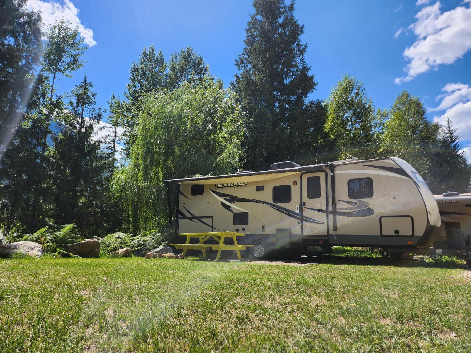 Noah'S Ark Campground Revelstoke Εξωτερικό φωτογραφία